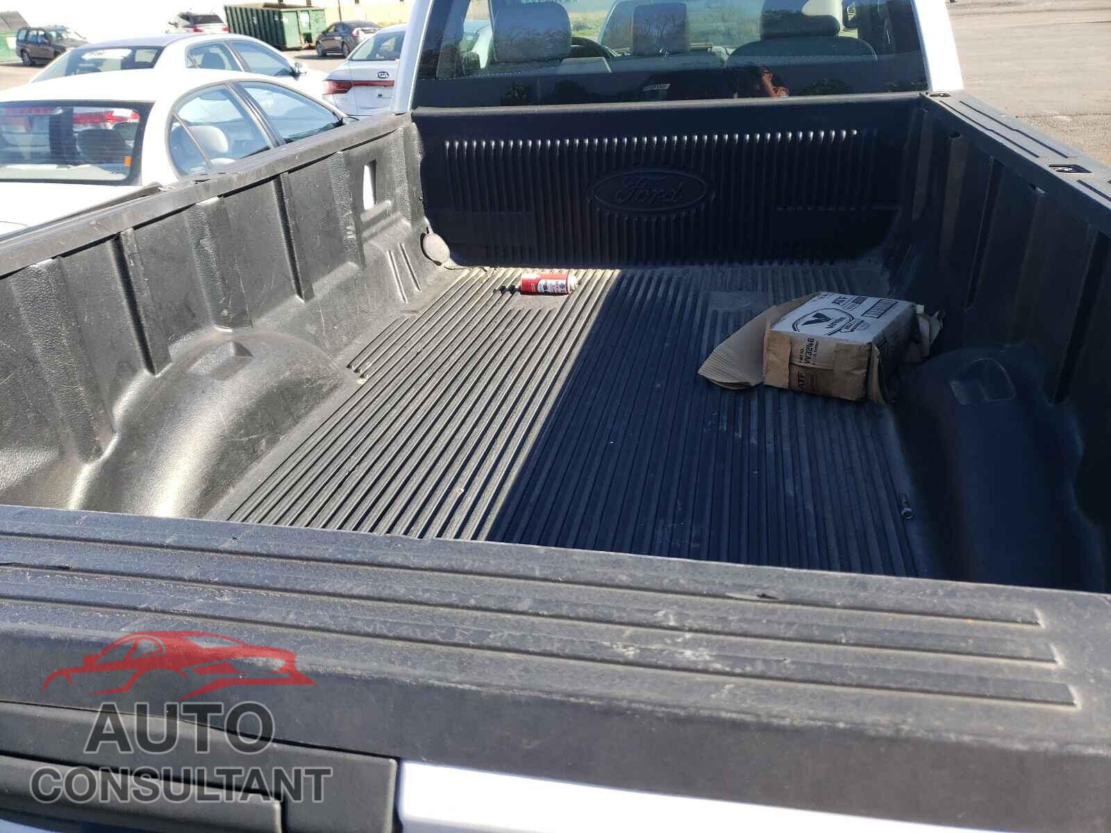 FORD F150 2018 - 1FTMF1CB6JKD77117