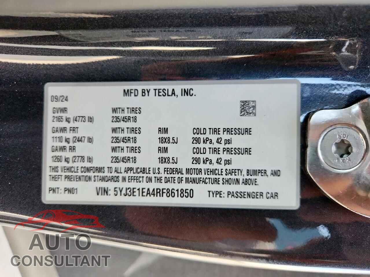 TESLA MODEL 3 2024 - 5YJ3E1EA4RF861850