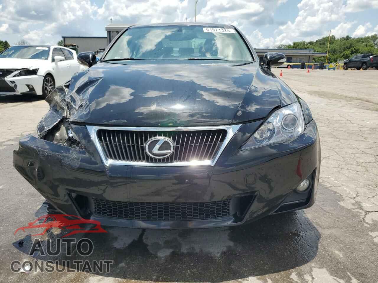 LEXUS IS 2011 - JTHCF5C20B5049838