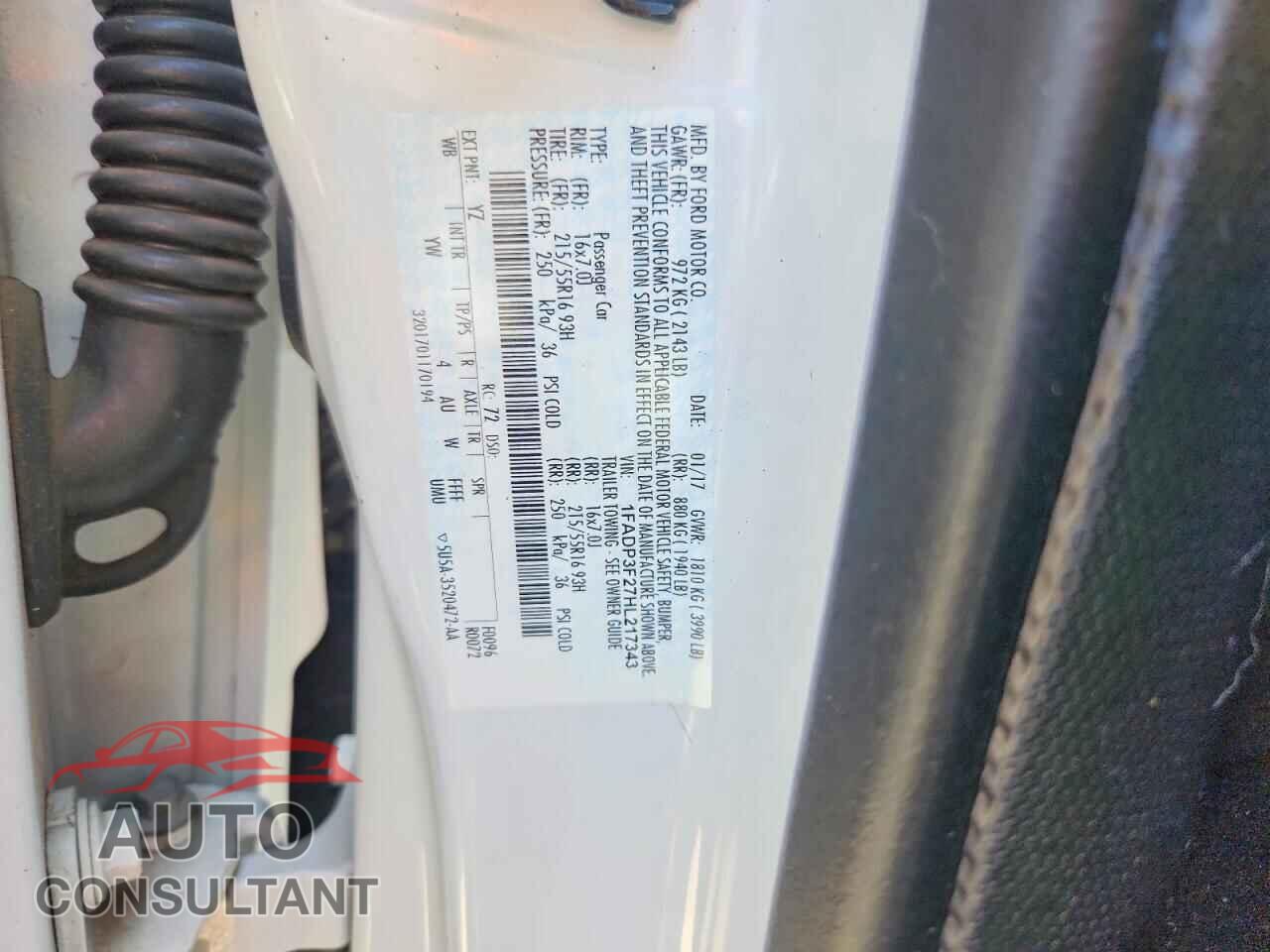 FORD FOCUS 2017 - 1FADP3F27HL217343