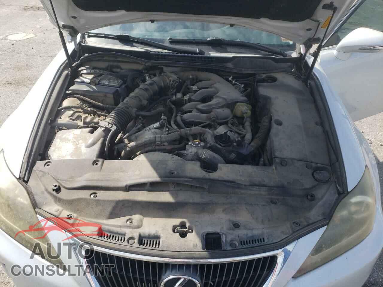 LEXUS IS 2011 - JTHBF5C24B5146844