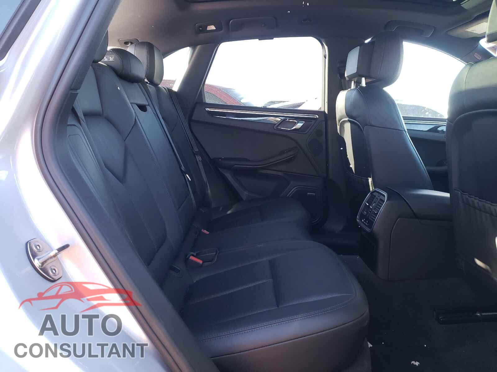 PORSCHE MACAN 2016 - WP1AB2A53GLB57114