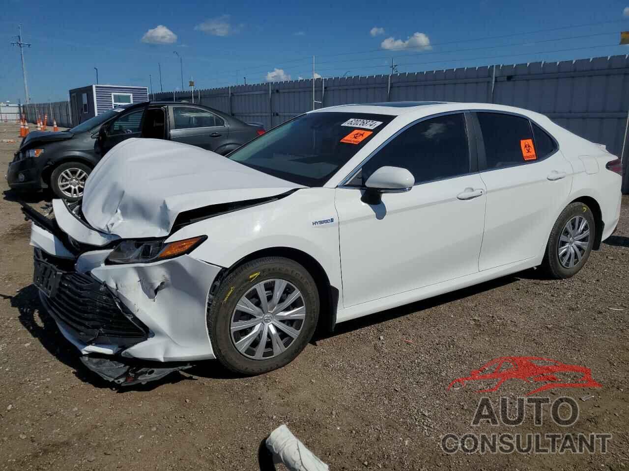 TOYOTA CAMRY 2018 - 4T1B31HK8JU508198