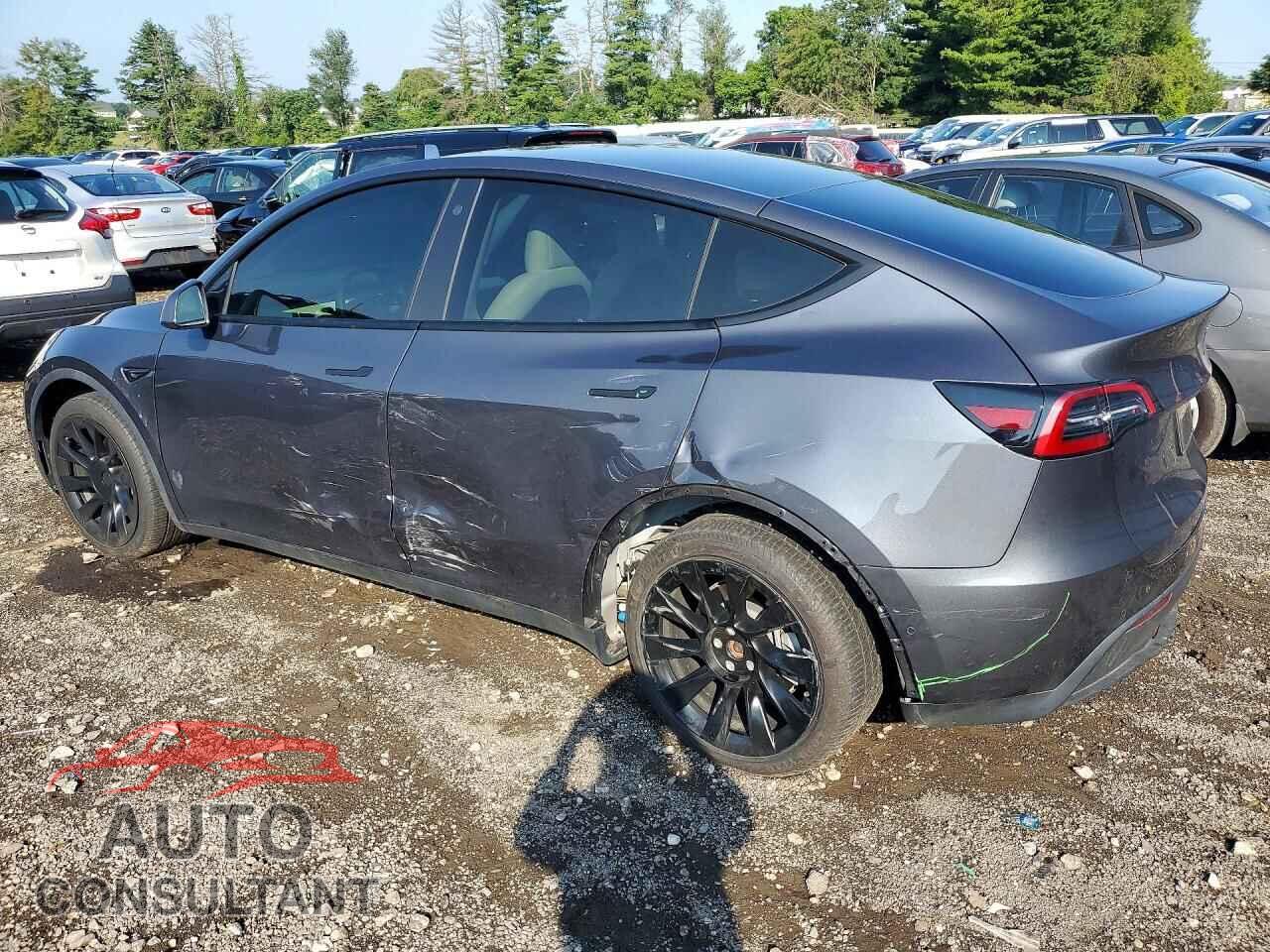TESLA MODEL Y 2022 - 7SAYGDEE5NF358684
