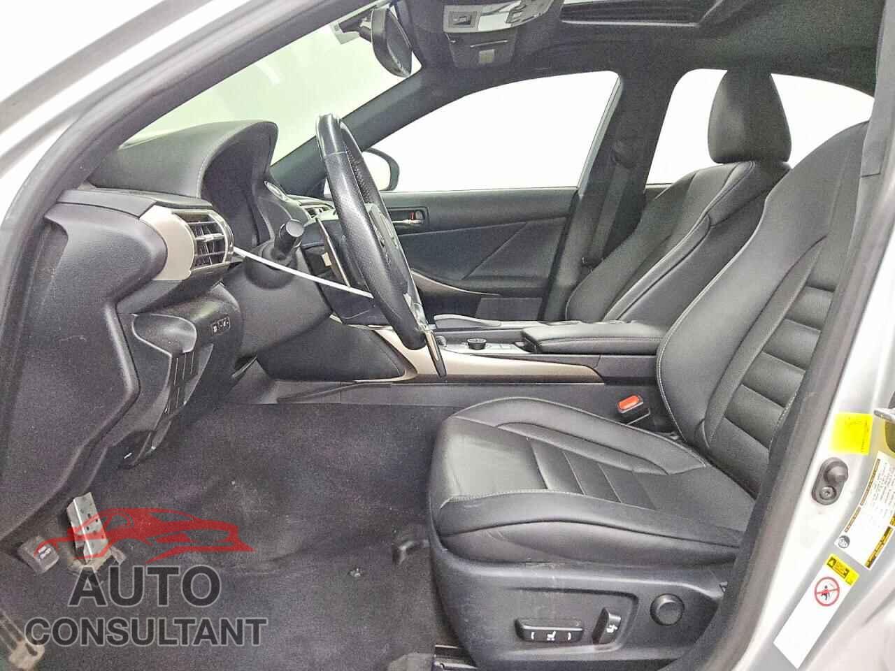 LEXUS IS 2015 - JTHCE1D25F5008833