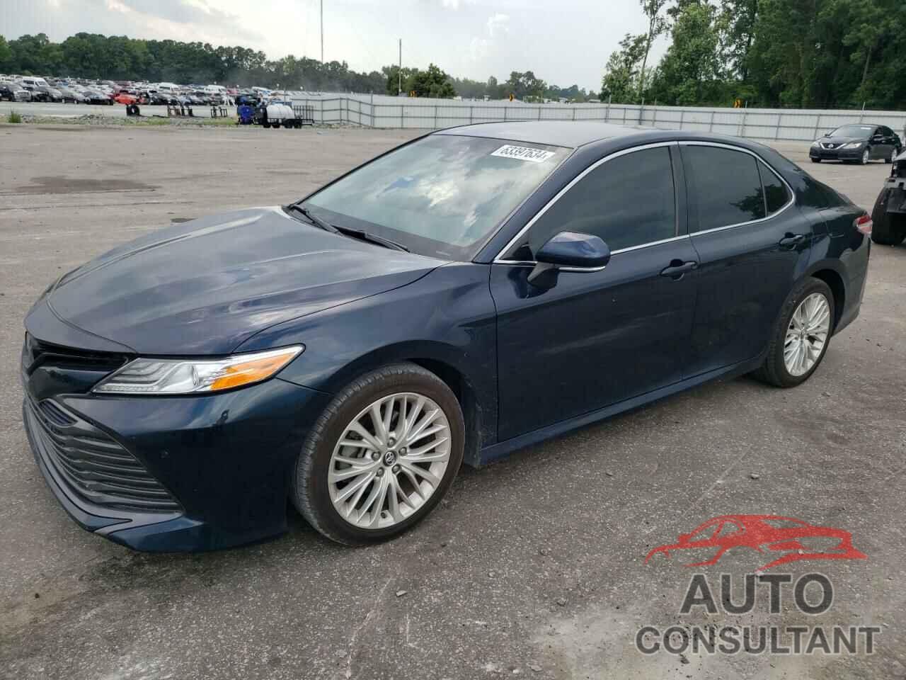 TOYOTA CAMRY 2018 - 4T1B11HK7JU500728