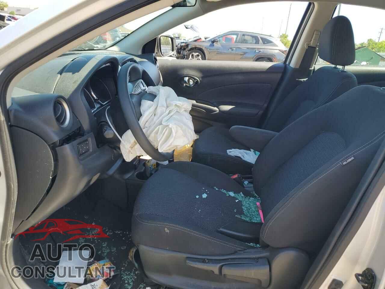 NISSAN VERSA 2019 - 3N1CN7AP3KL804076