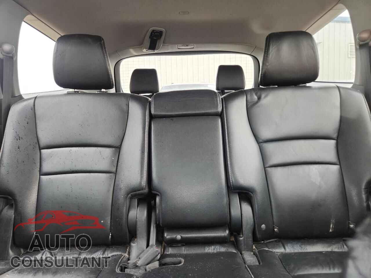 HONDA PILOT 2019 - 5FNYF6H56KB059787
