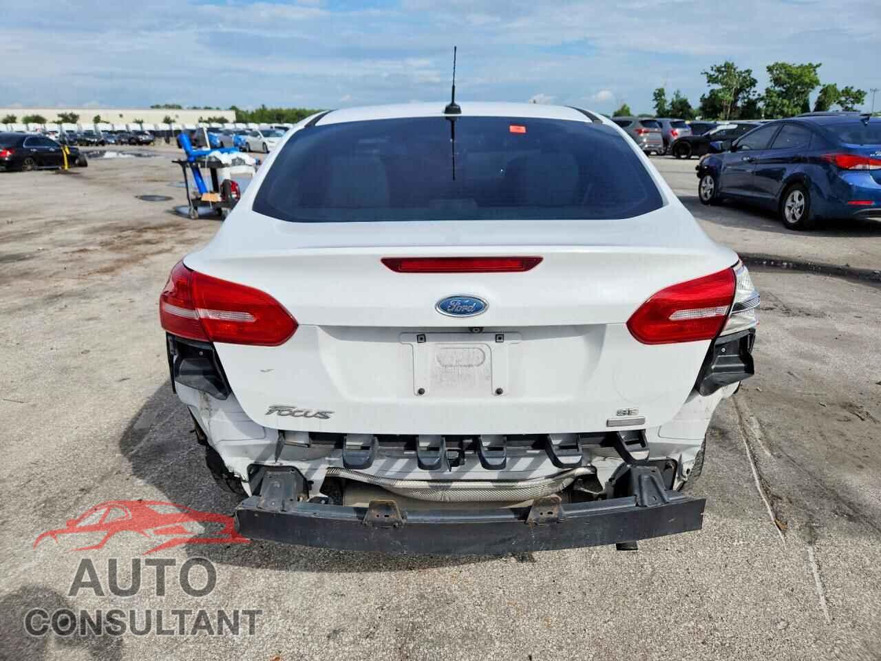 FORD FOCUS 2017 - 1FADP3FE8HL269865