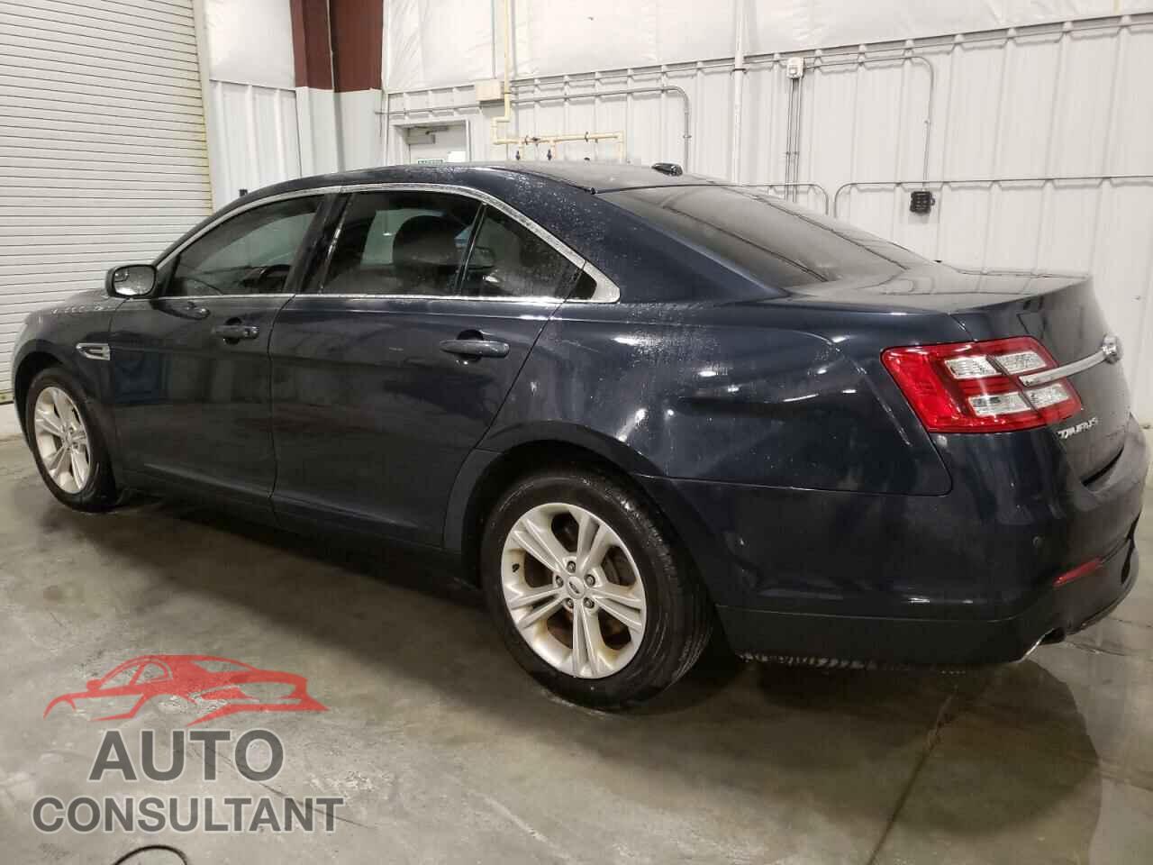 FORD TAURUS 2017 - 1FAHP2E82HG121436
