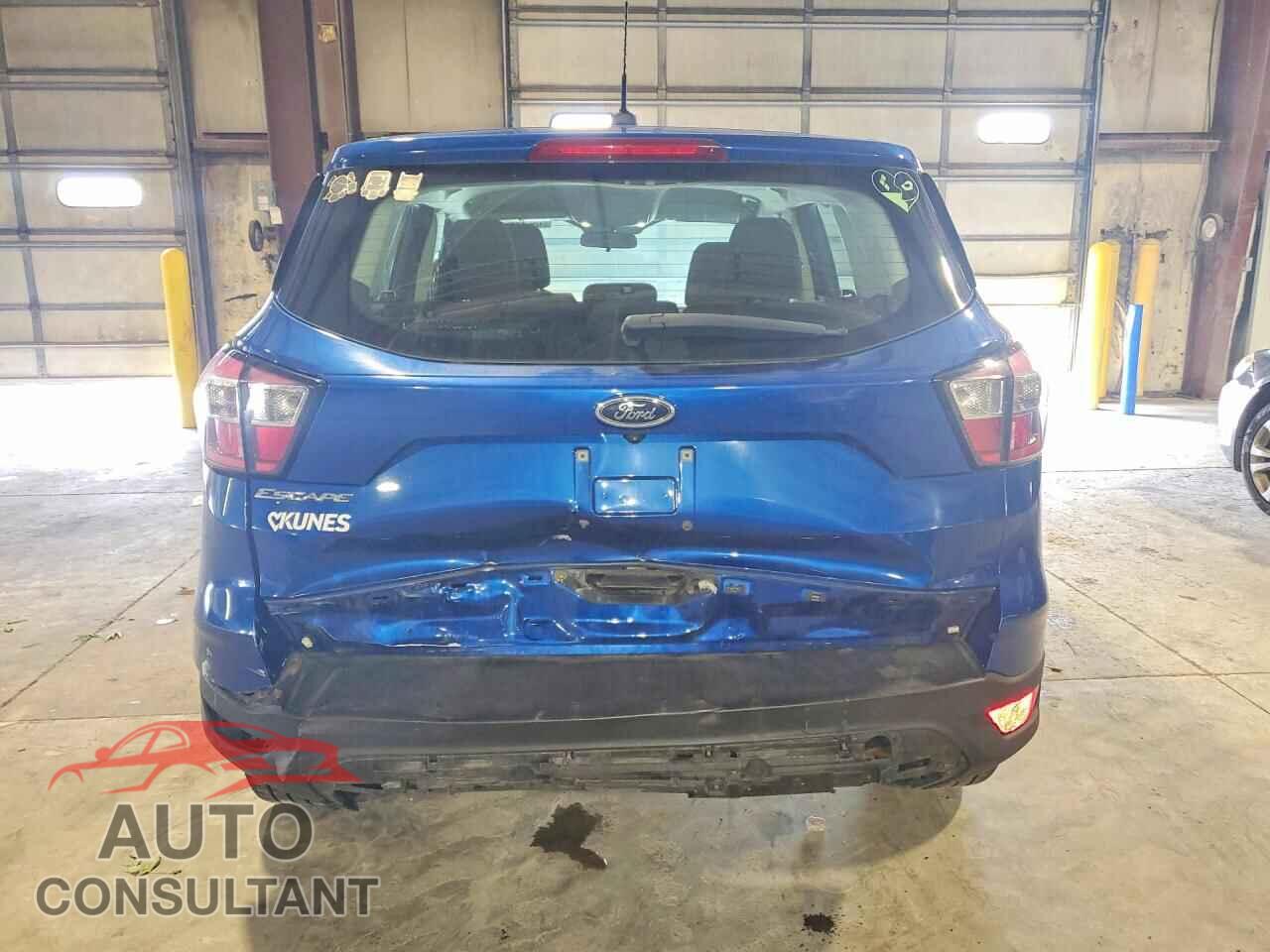 FORD ESCAPE 2017 - 1FMCU0F71HUD06100