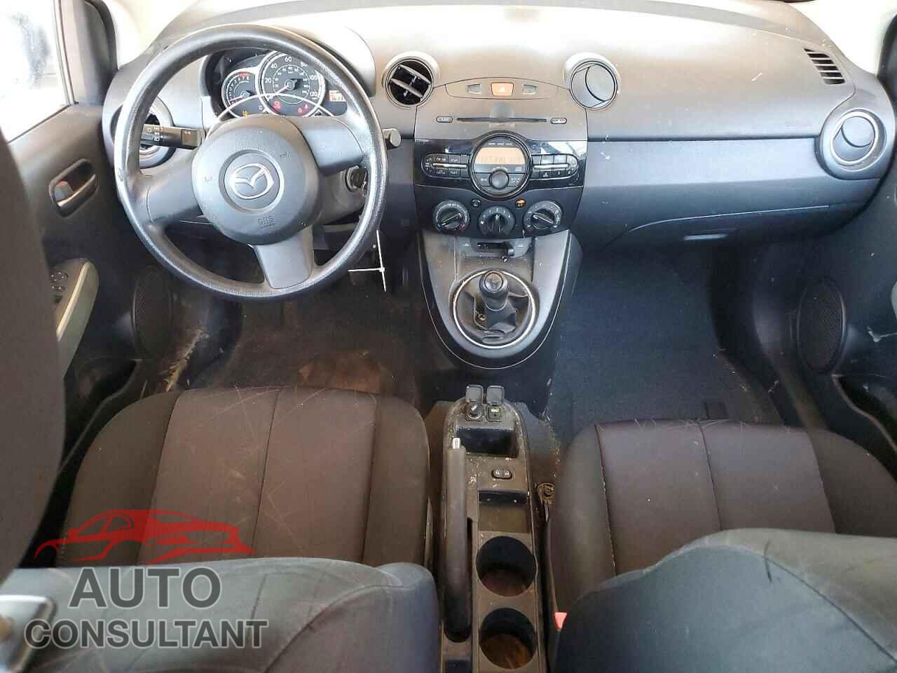 MAZDA 2 2013 - JM1DE1KY4D0153885