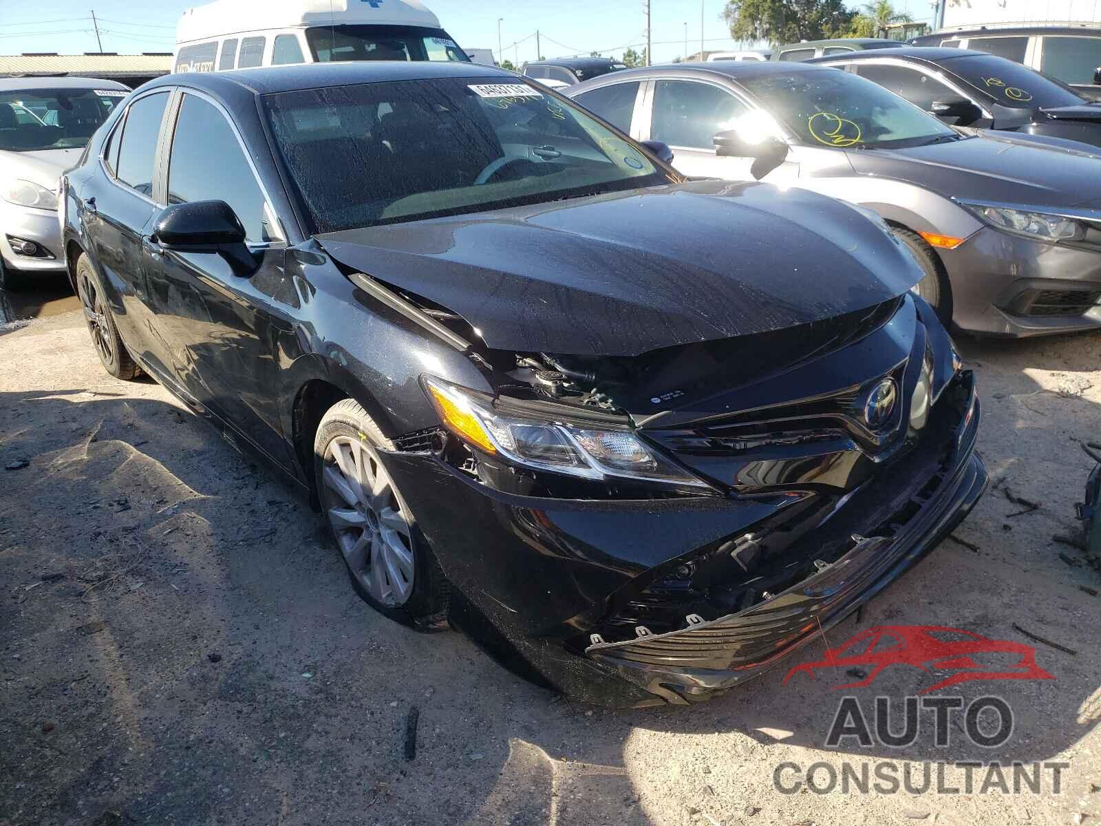 TOYOTA CAMRY 2018 - 4T1B11HK4JU136672