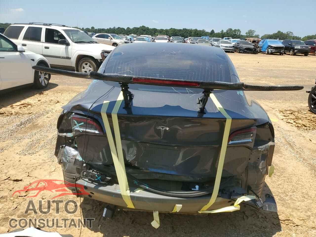 TESLA MODEL 3 2018 - 5YJ3E1EA7JF047096
