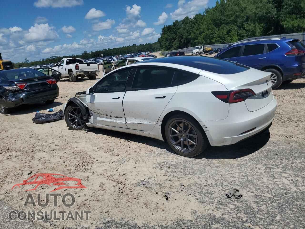TESLA MODEL 3 2022 - 5YJ3E1EA4NF321151