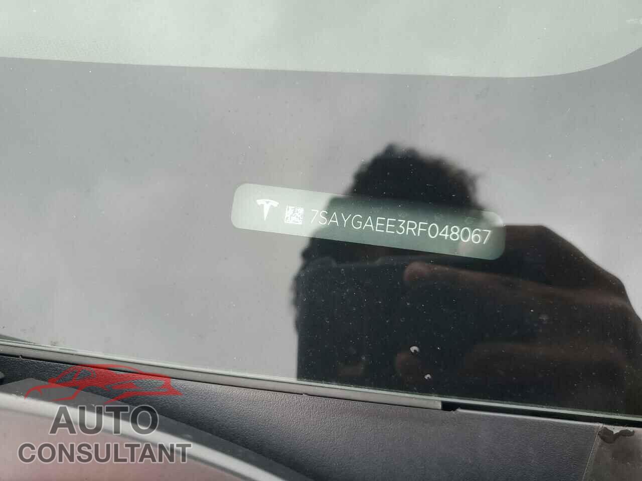 TESLA MODEL Y 2024 - 7SAYGAEE3RF048067