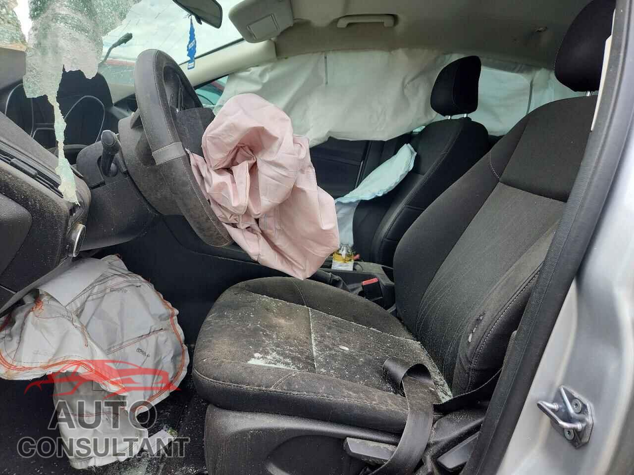 FORD FOCUS 2017 - 1FADP3E22HL343109