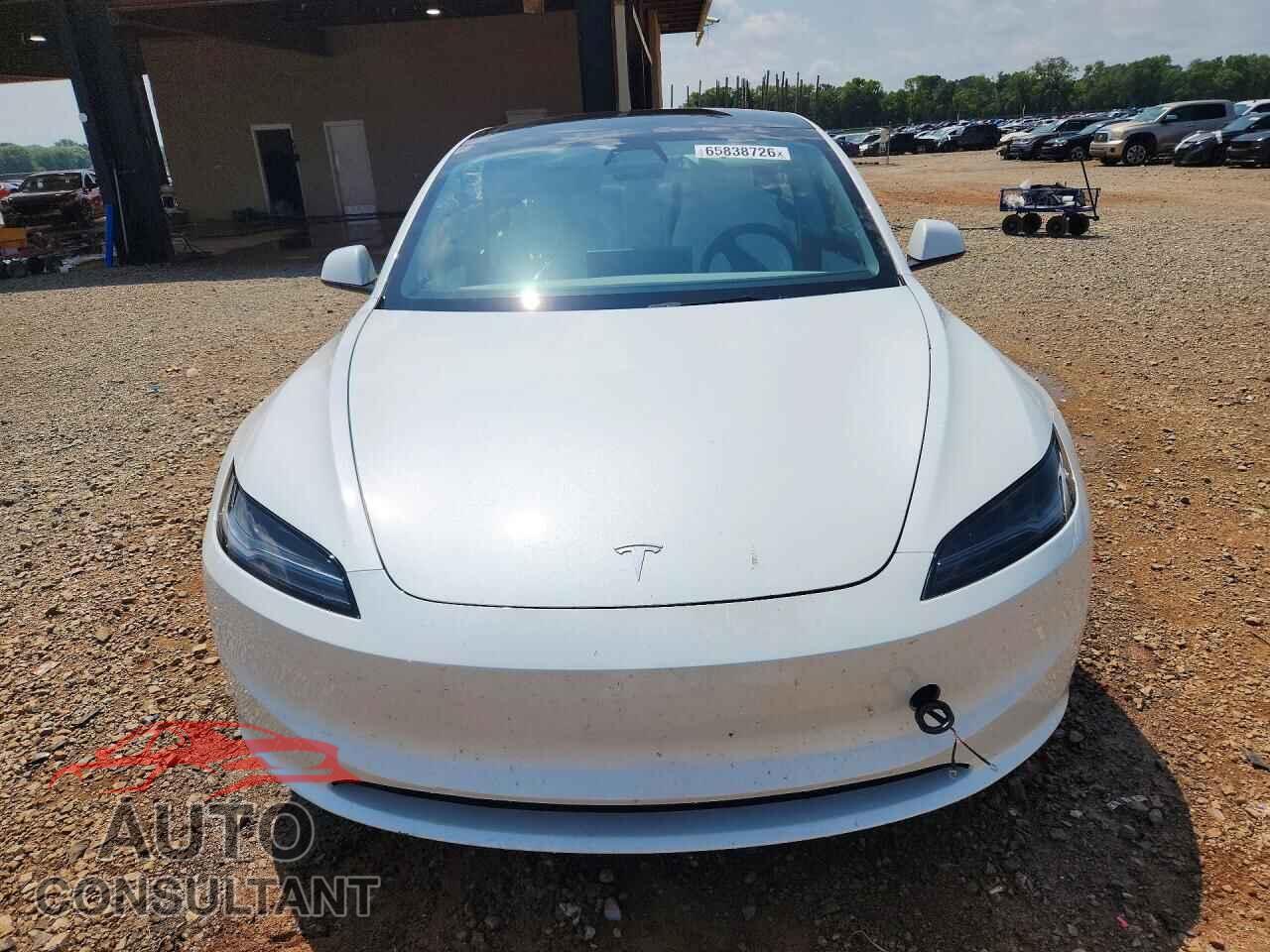 TESLA MODEL 3 2025 - 5YJ3E1EA1SF062811