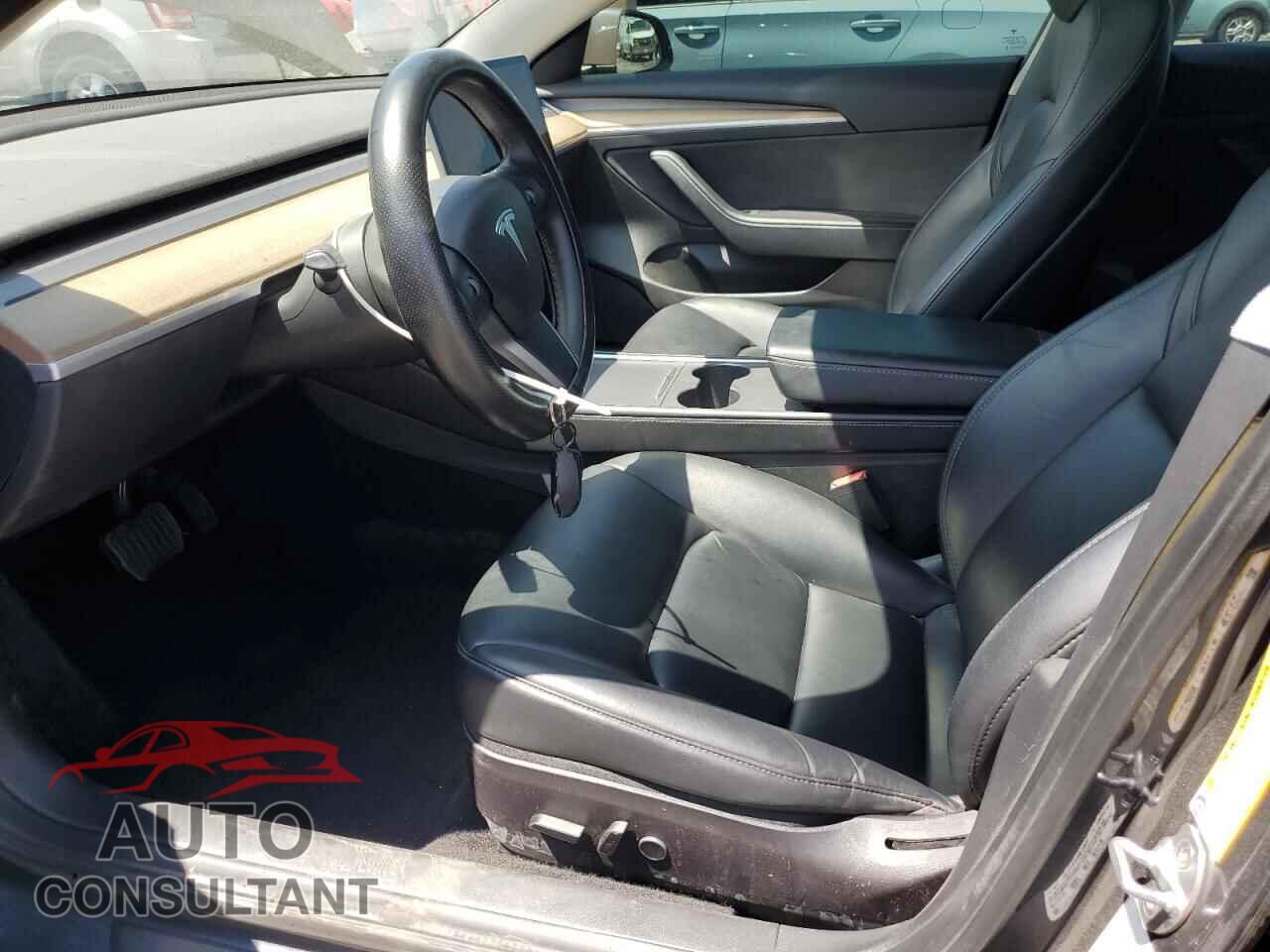 TESLA MODEL 3 2022 - 5YJ3E1EA8NF209856