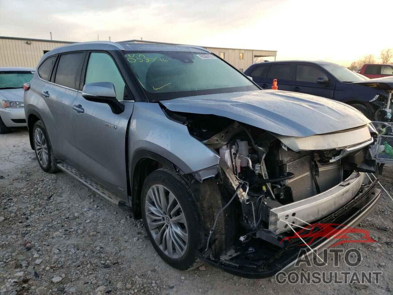 TOYOTA HIGHLANDER 2021 - 5TDEBRCH0MS053046