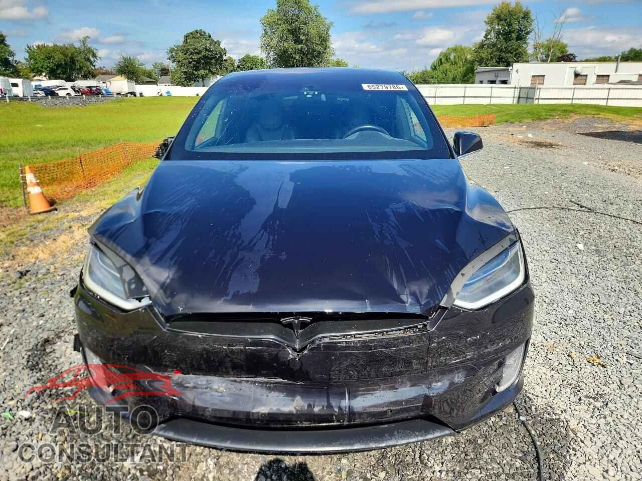 TESLA MODEL X 2016 - 5YJXCBE20GF003553