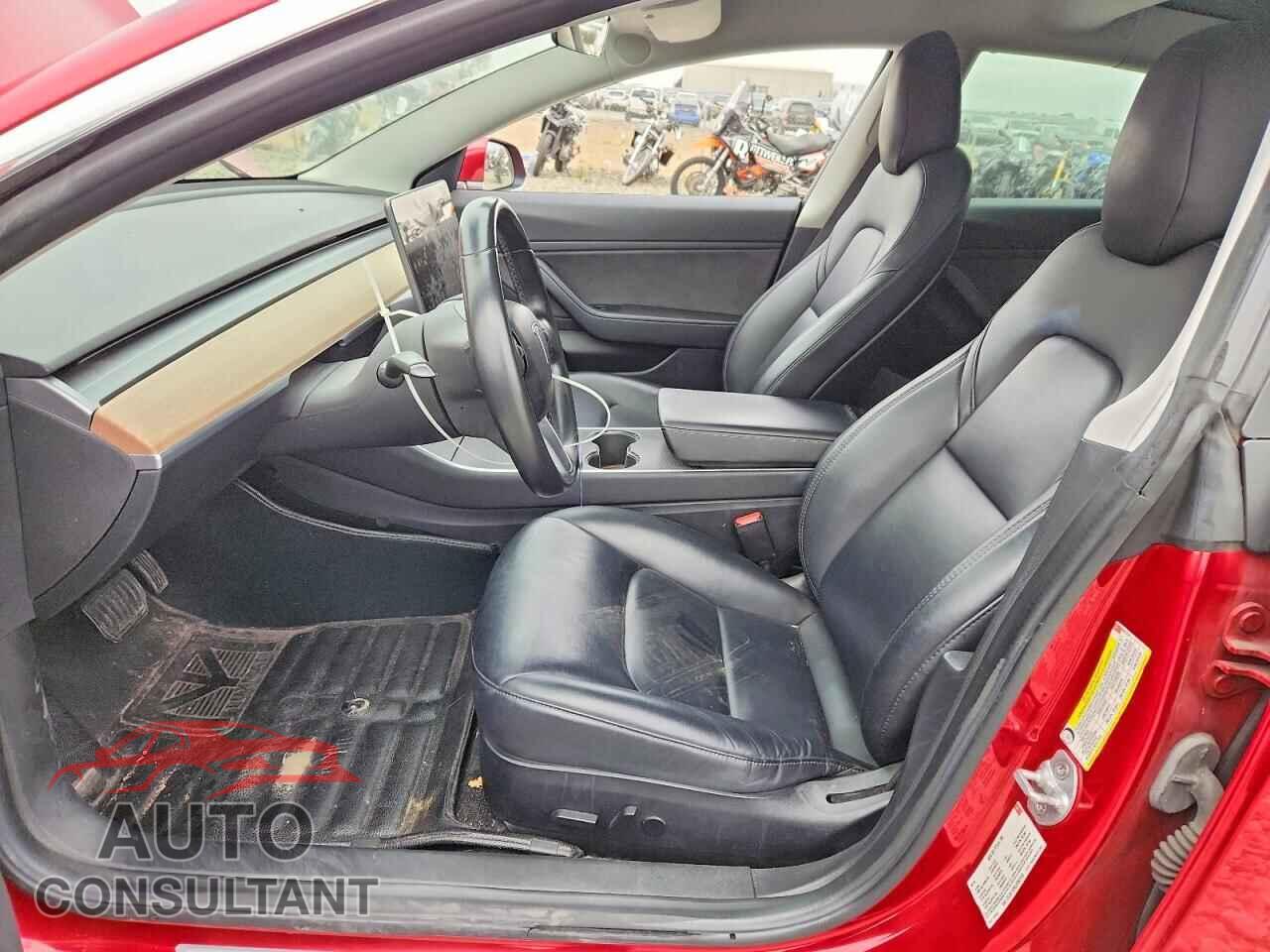 TESLA MODEL 3 2018 - 5YJ3E1EB5JF065749