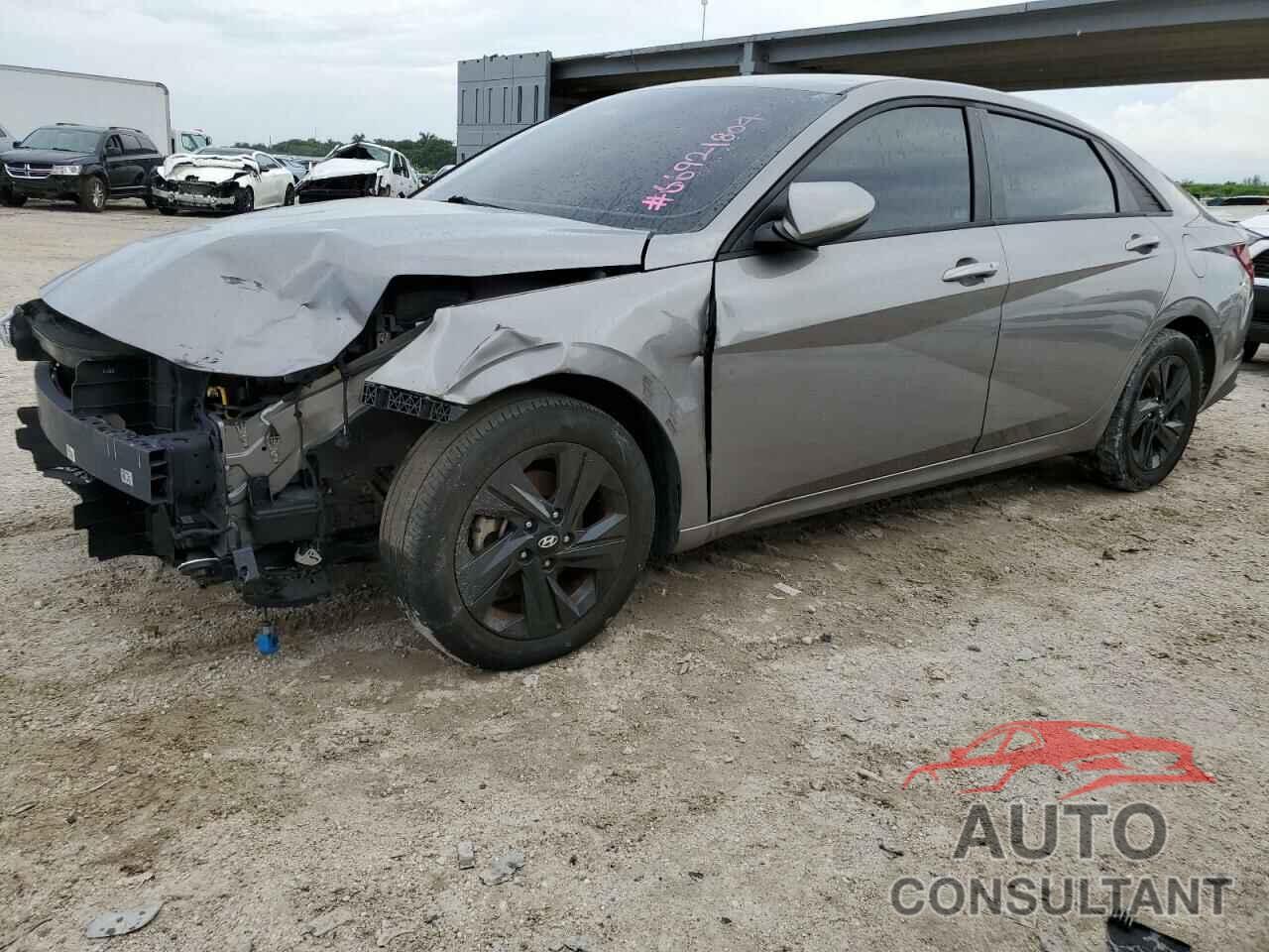 HYUNDAI ELANTRA 2021 - KMHLM4AG2MU124690