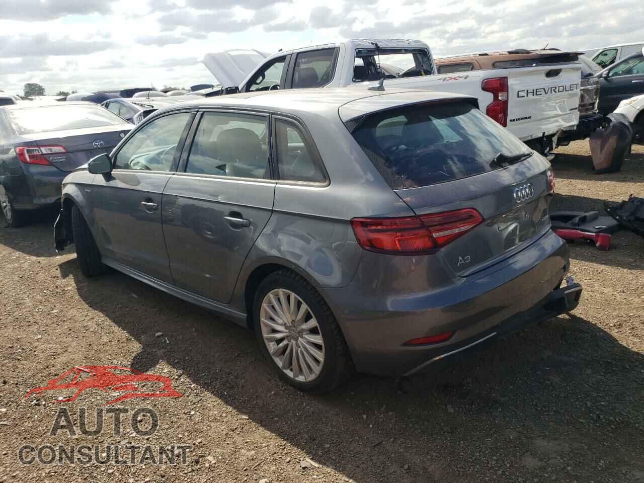 AUDI A3 2017 - WAUUPBFF0HA040098