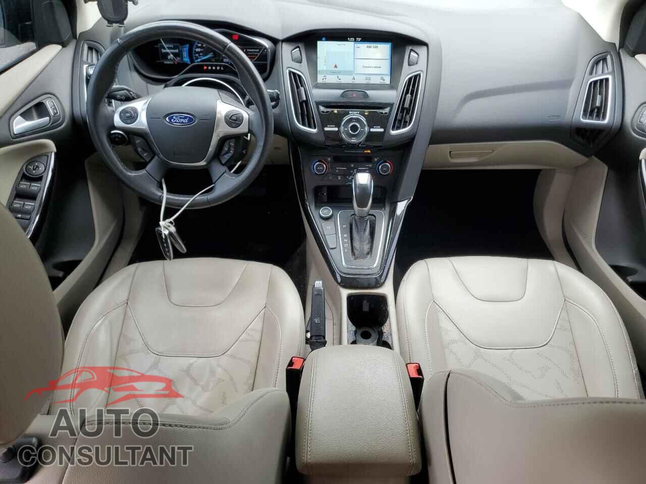 FORD FOCUS 2017 - 1FADP3R47HL304155