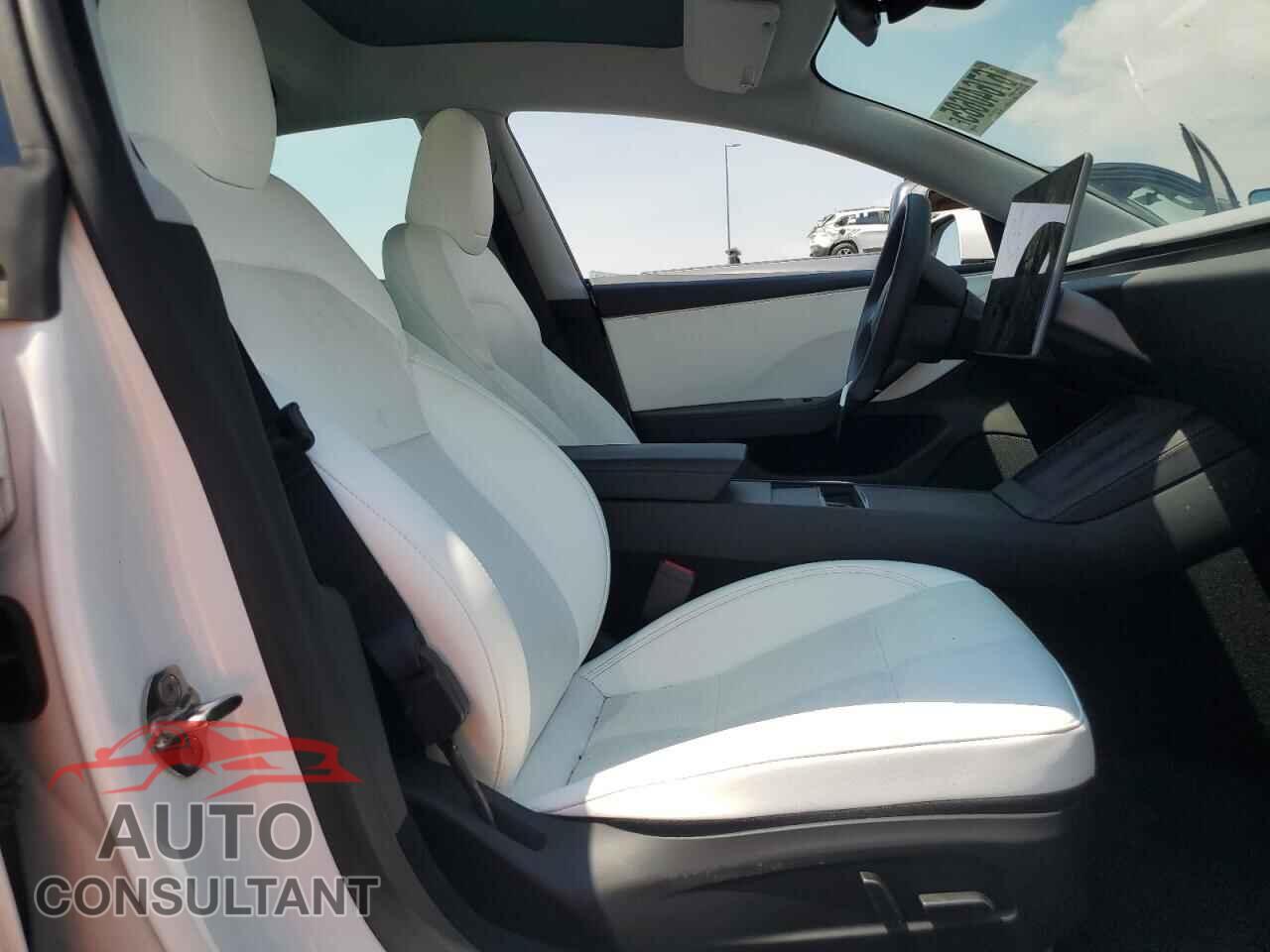 TESLA MODEL 3 2024 - 5YJ3E1EB9RF846236