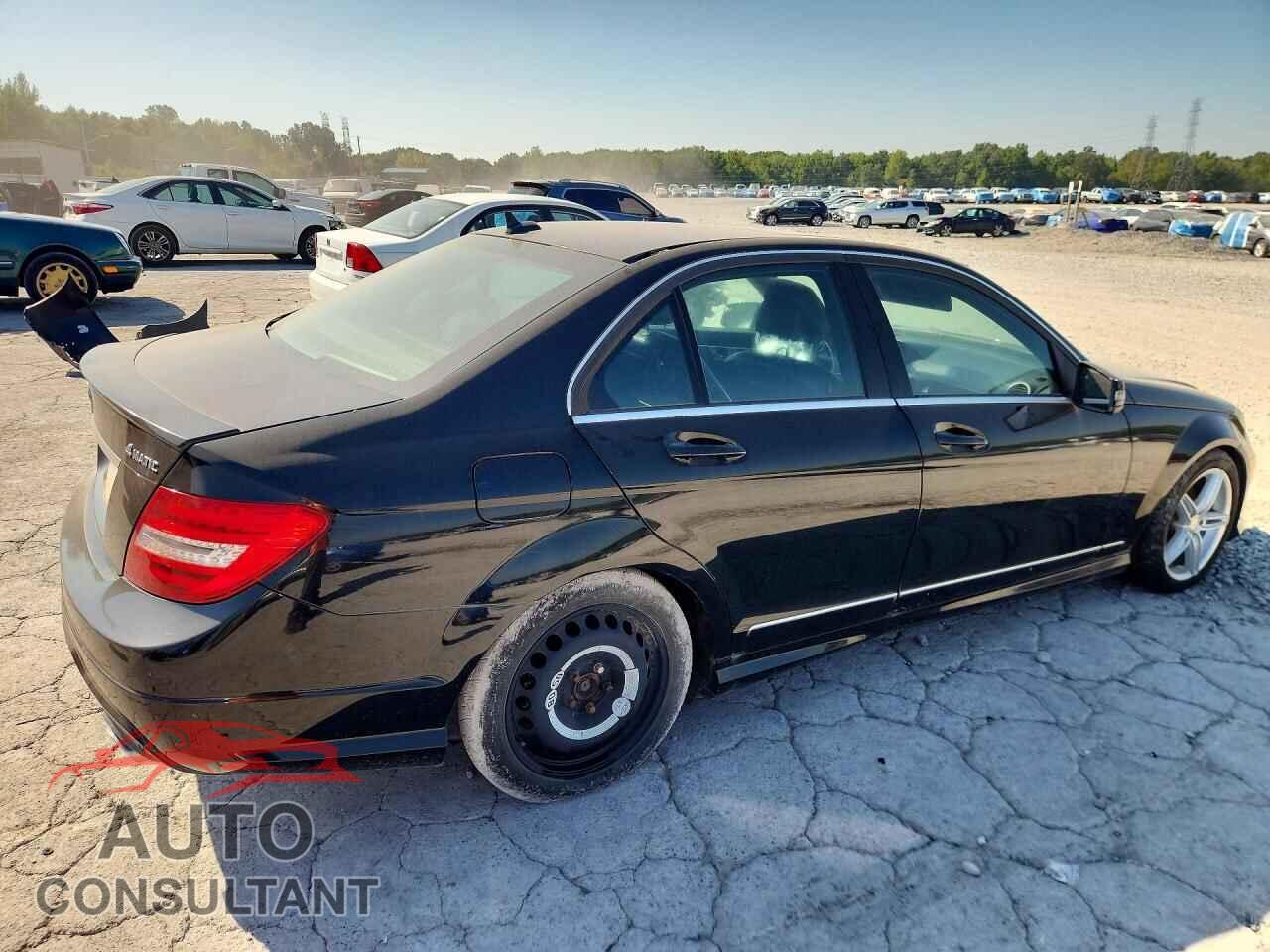 MERCEDES-BENZ C-CLASS 2013 - WDDGF8AB2DA766992