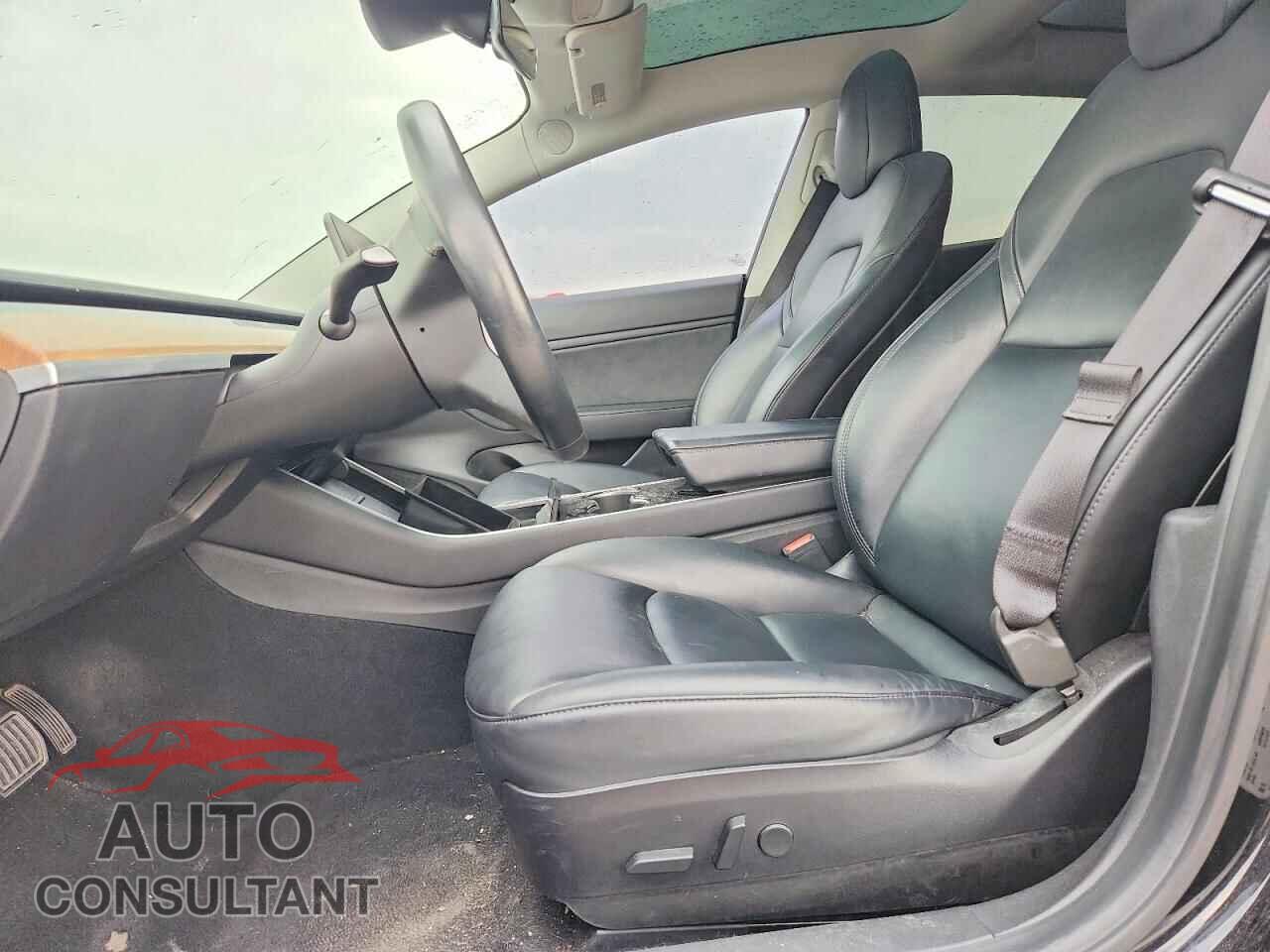 TESLA MODEL 3 2019 - 5YJ3E1EA8KF394759