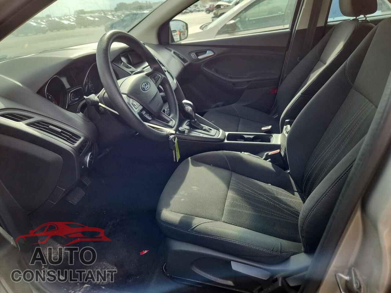 FORD FOCUS 2016 - 1FADP3F22GL252998