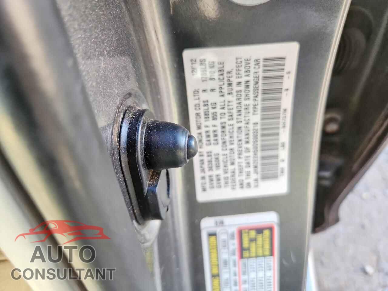 HONDA INSIGHT 2013 - JHMZE2H50DS003218