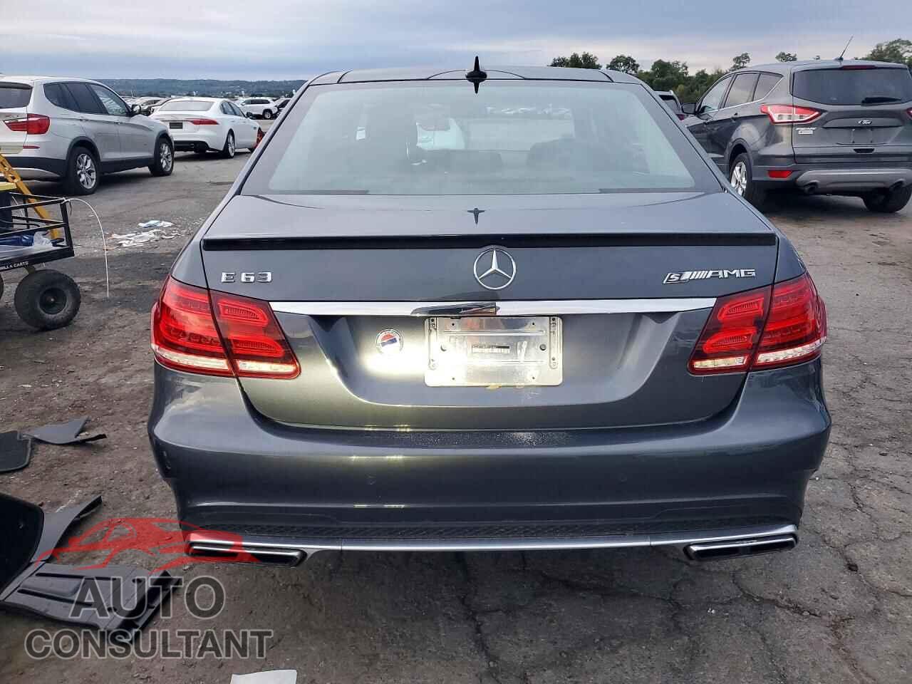 MERCEDES-BENZ E-CLASS 2015 - WDDHF7GB8FB126661
