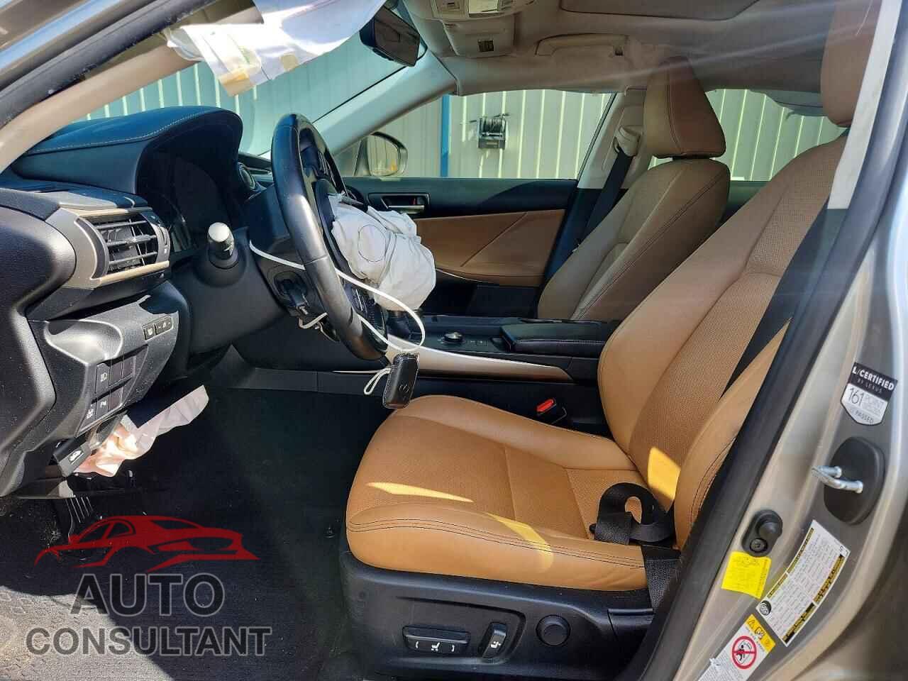 LEXUS IS 2017 - JTHBA1D20H5055486