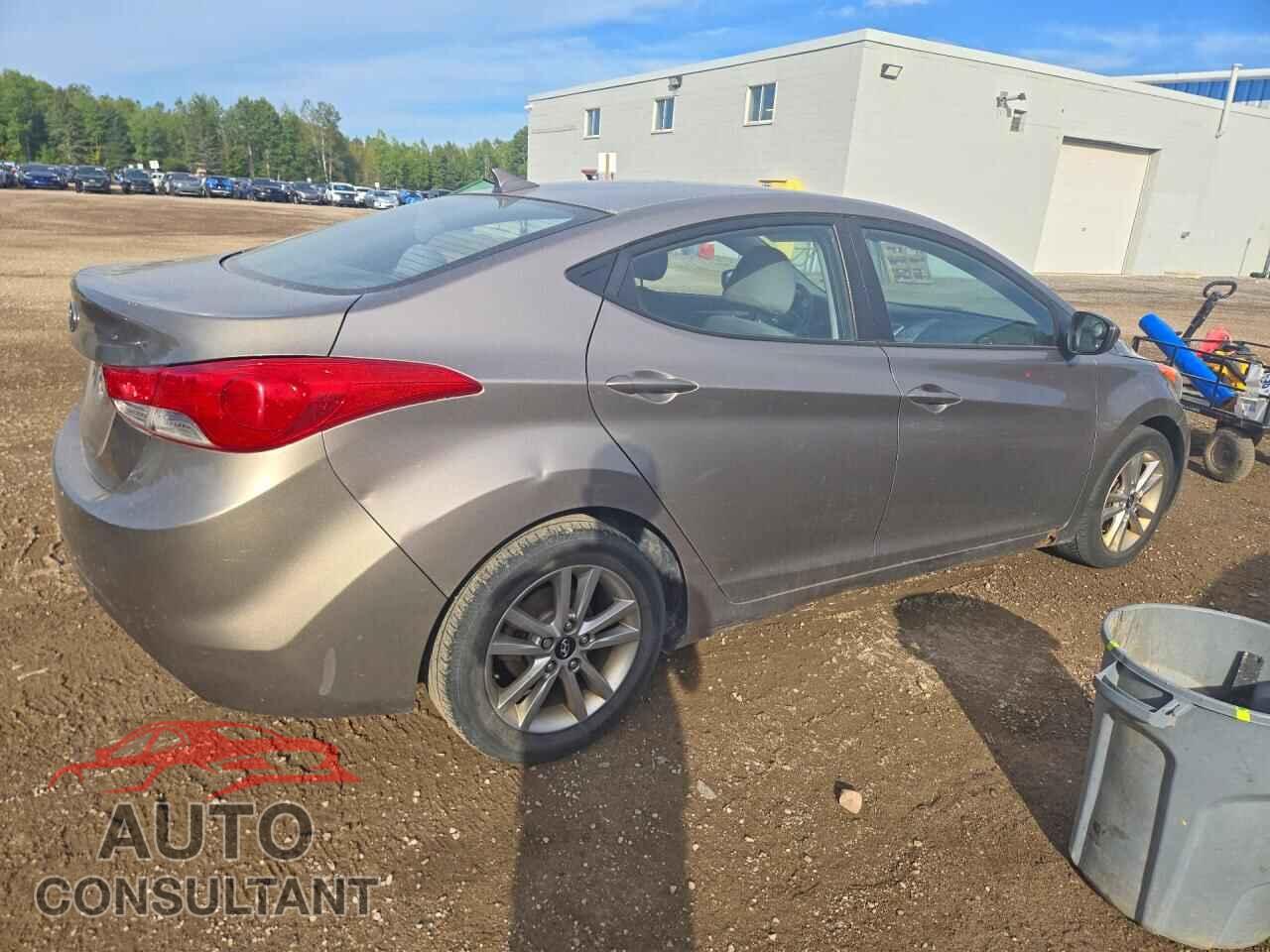 HYUNDAI ELANTRA 2012 - 5NPDH4AE2CH143003
