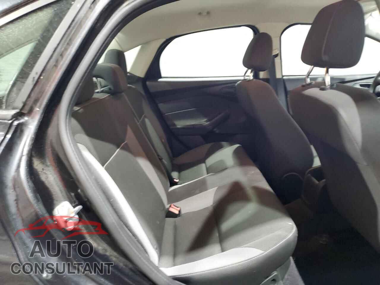 FORD FOCUS 2013 - 1FADP3E25DL274359