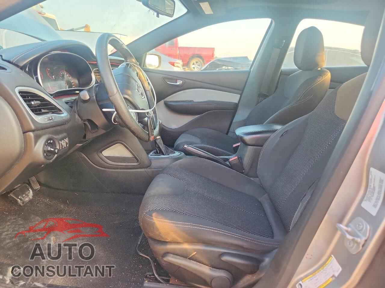 DODGE DART 2015 - 1C3CDFBB1FD223057