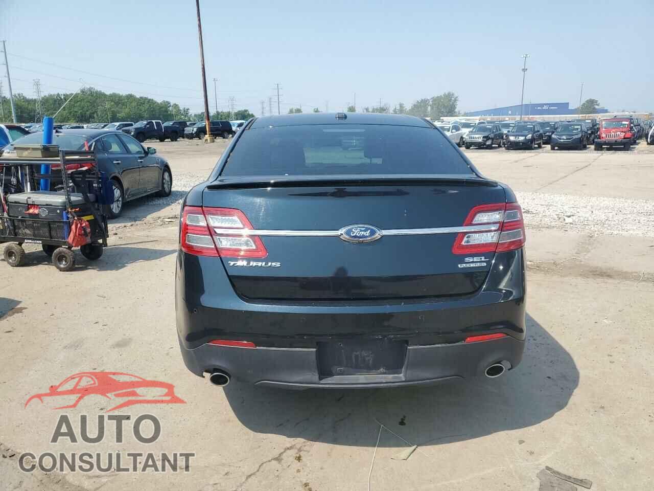 FORD TAURUS 2014 - 1FAHP2E82EG134604
