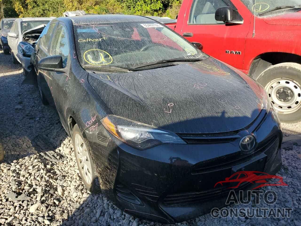 TOYOTA COROLLA 2018 - 5YFBURHE9JP748089