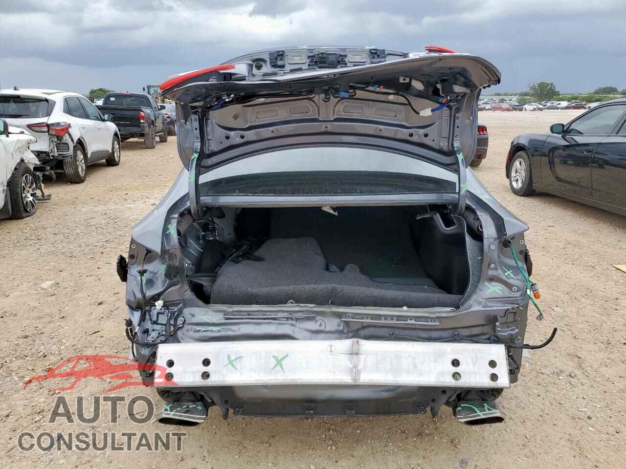 LEXUS RC300 2018 - JTHHA5BC3J5008729