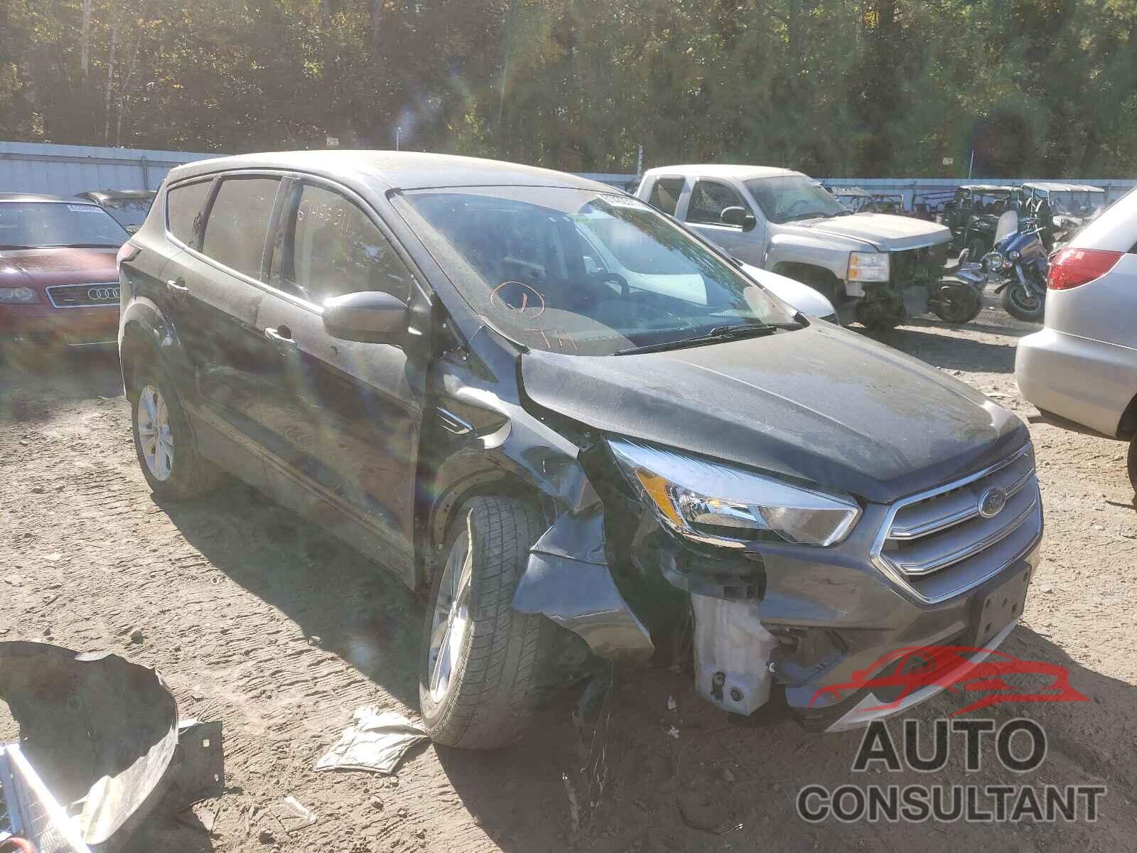 FORD ESCAPE 2017 - 1FMCU9GD5HUE11358