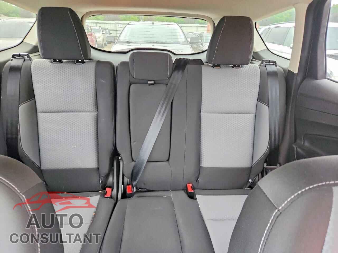 FORD ESCAPE 2017 - 1FMCU9GD9HUC70133