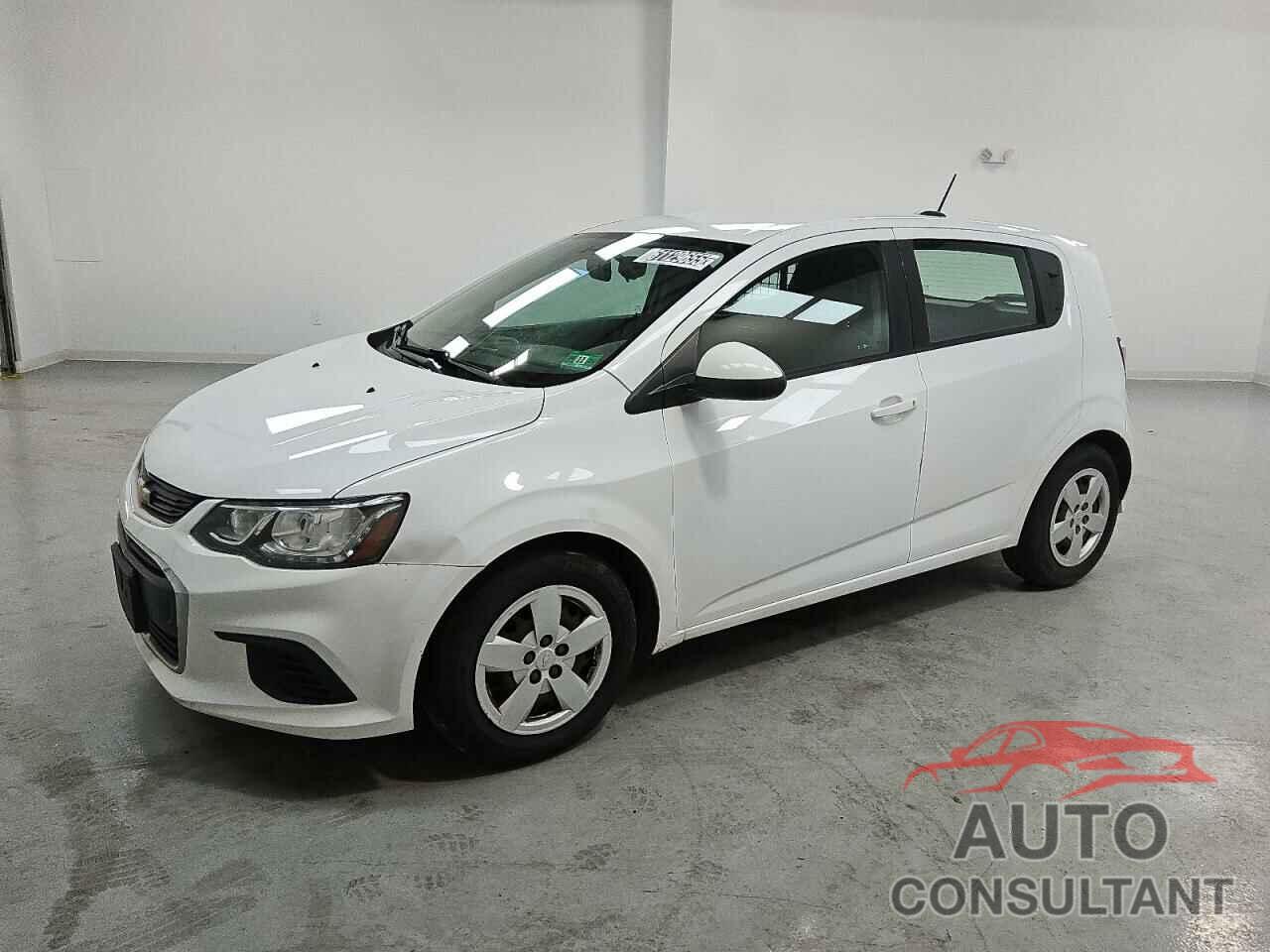 CHEVROLET SONIC 2019 - 1G1JG6SB3K4102219