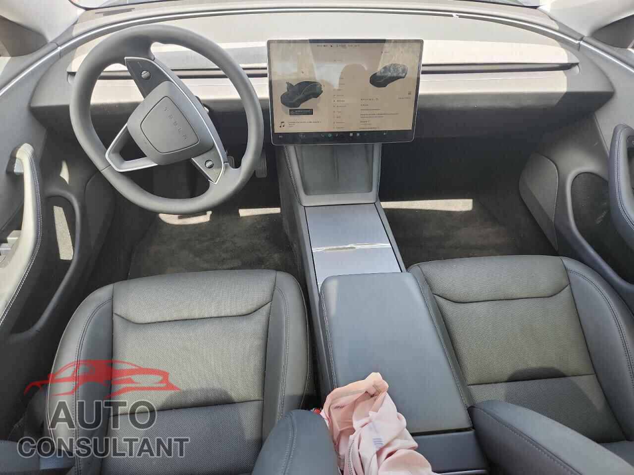 TESLA MODEL 3 2024 - 5YJ3E1EA7RF749933