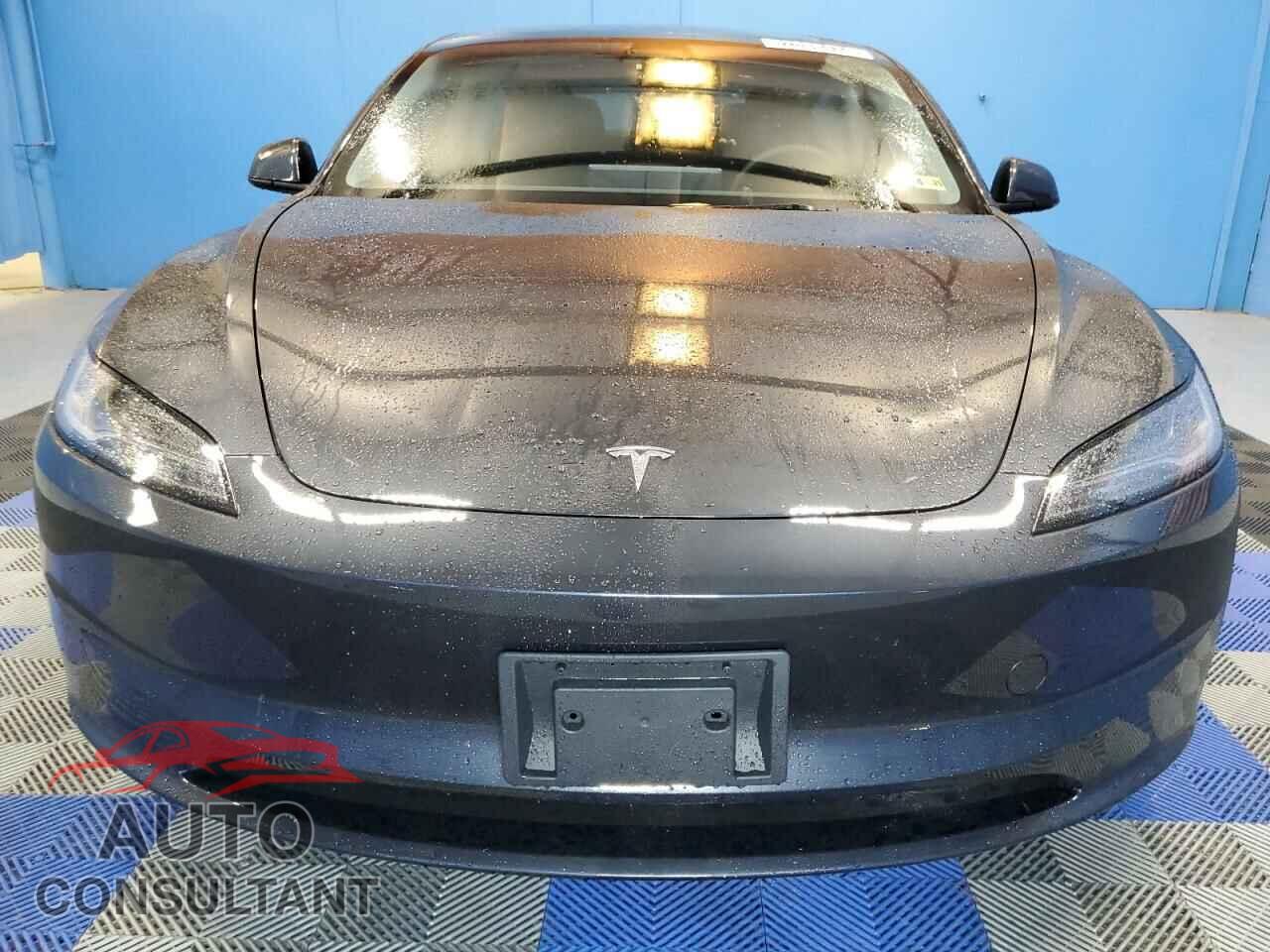 TESLA MODEL 3 2024 - 5YJ3E1EB0RF736711