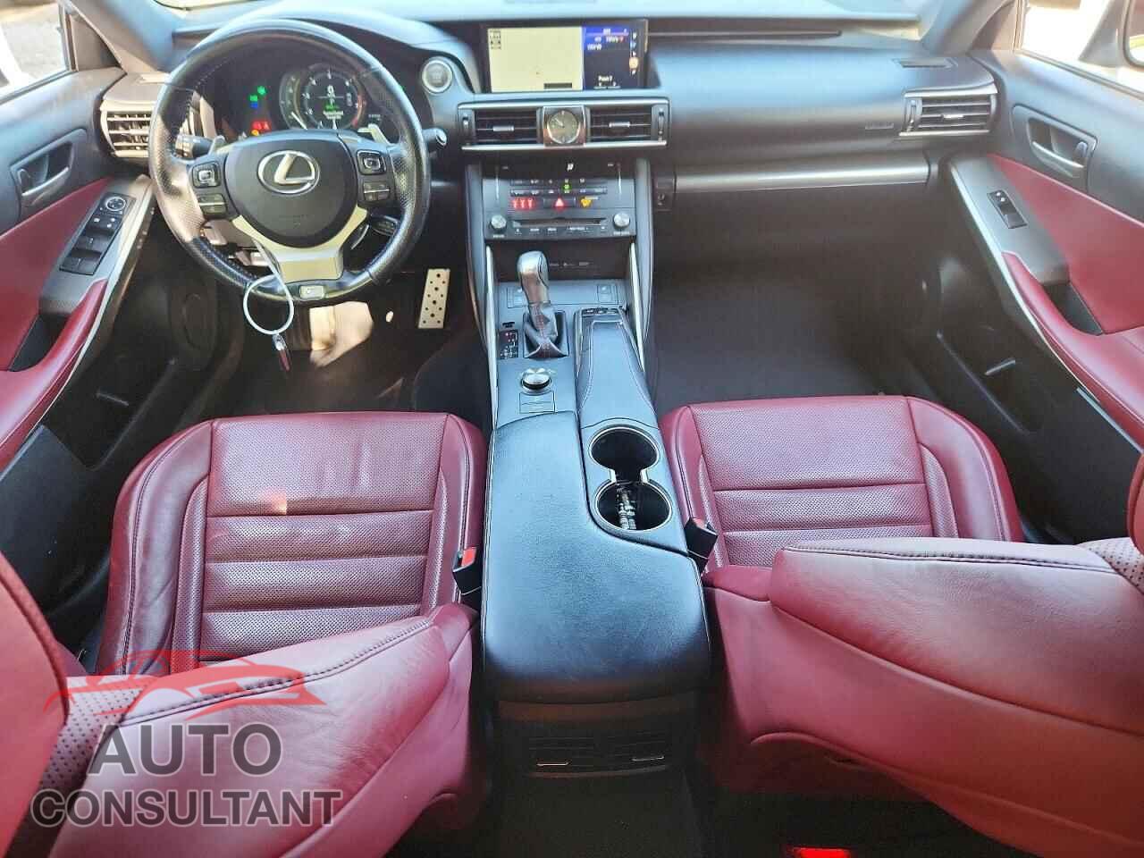 LEXUS IS 2017 - JTHCE1D23H5013774