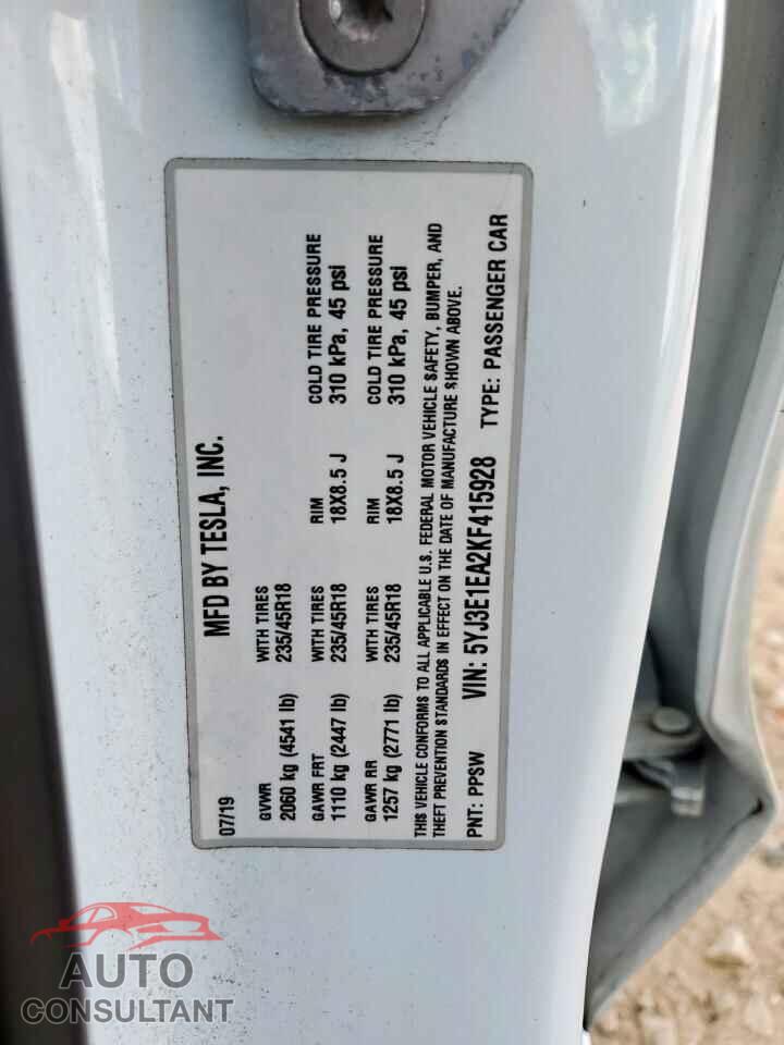 TESLA MODEL 3 2019 - 5YJ3E1EA2KF415928