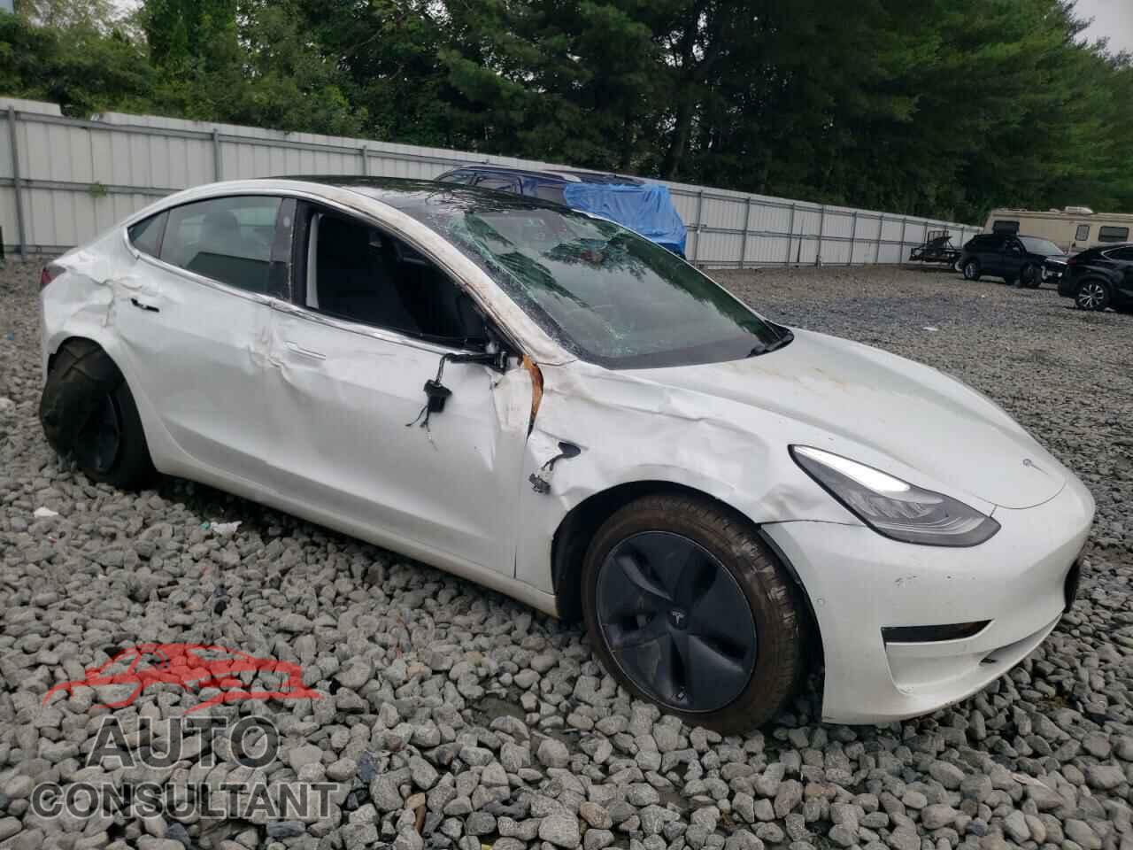 TESLA MODEL 3 2019 - 5YJ3E1EB3KF493689